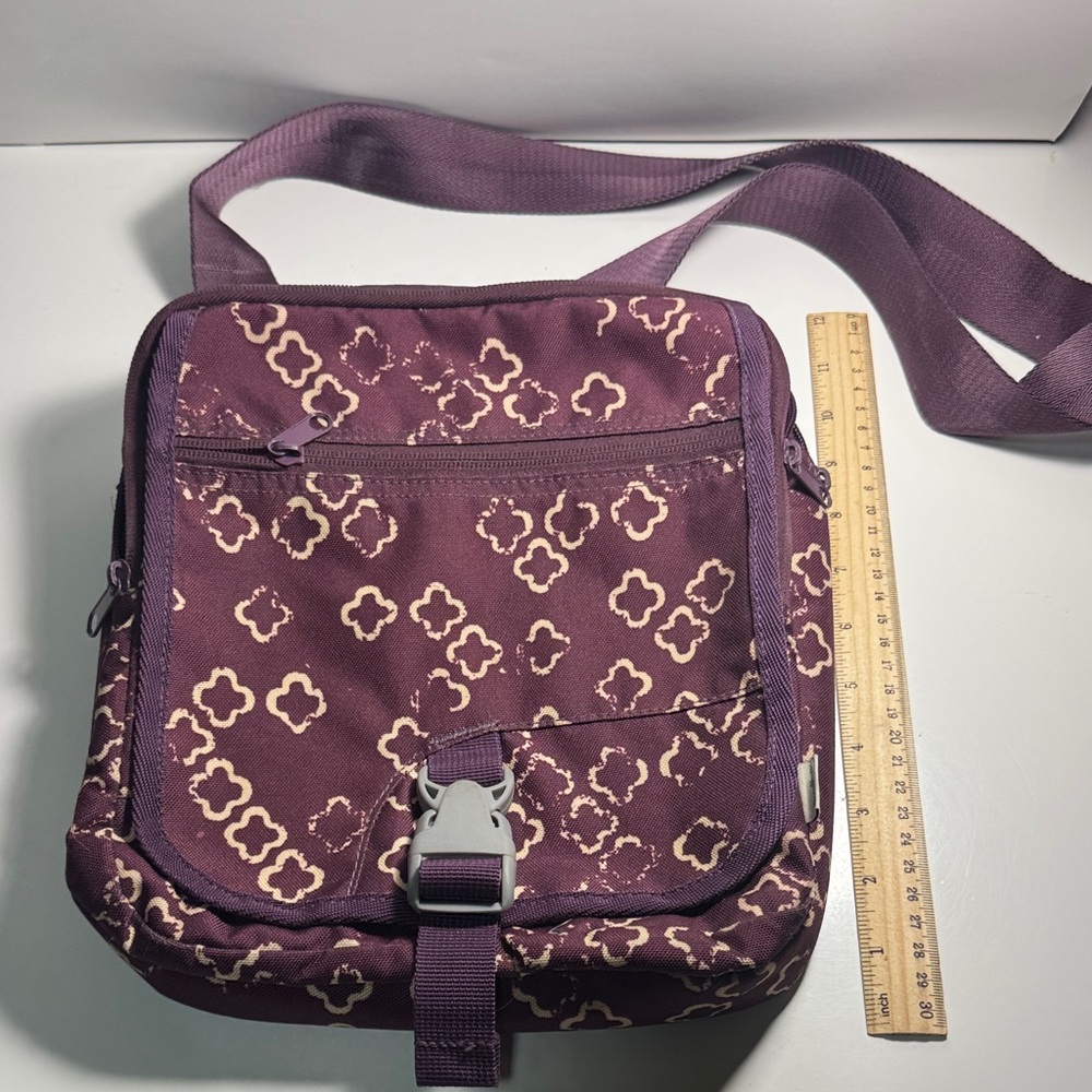 Eddie Bauer Plum and Cream Patterned Crossbody adjustable strap great purse!